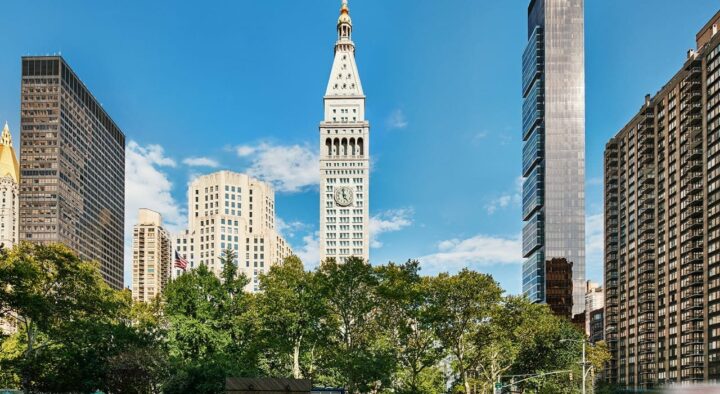 View of iconic New York skyscrapers including the Metropolitan Life Tower, highlighted as a luxury accommodation option for Club World Cup hotel packages in Miami and New York.