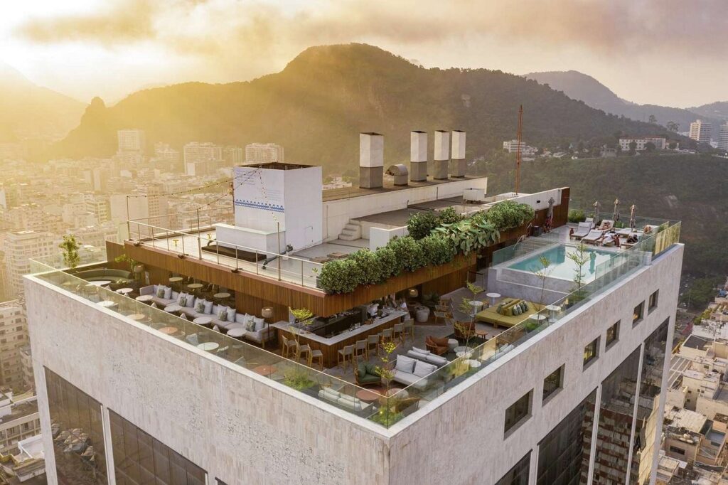 Hilton Rio Above